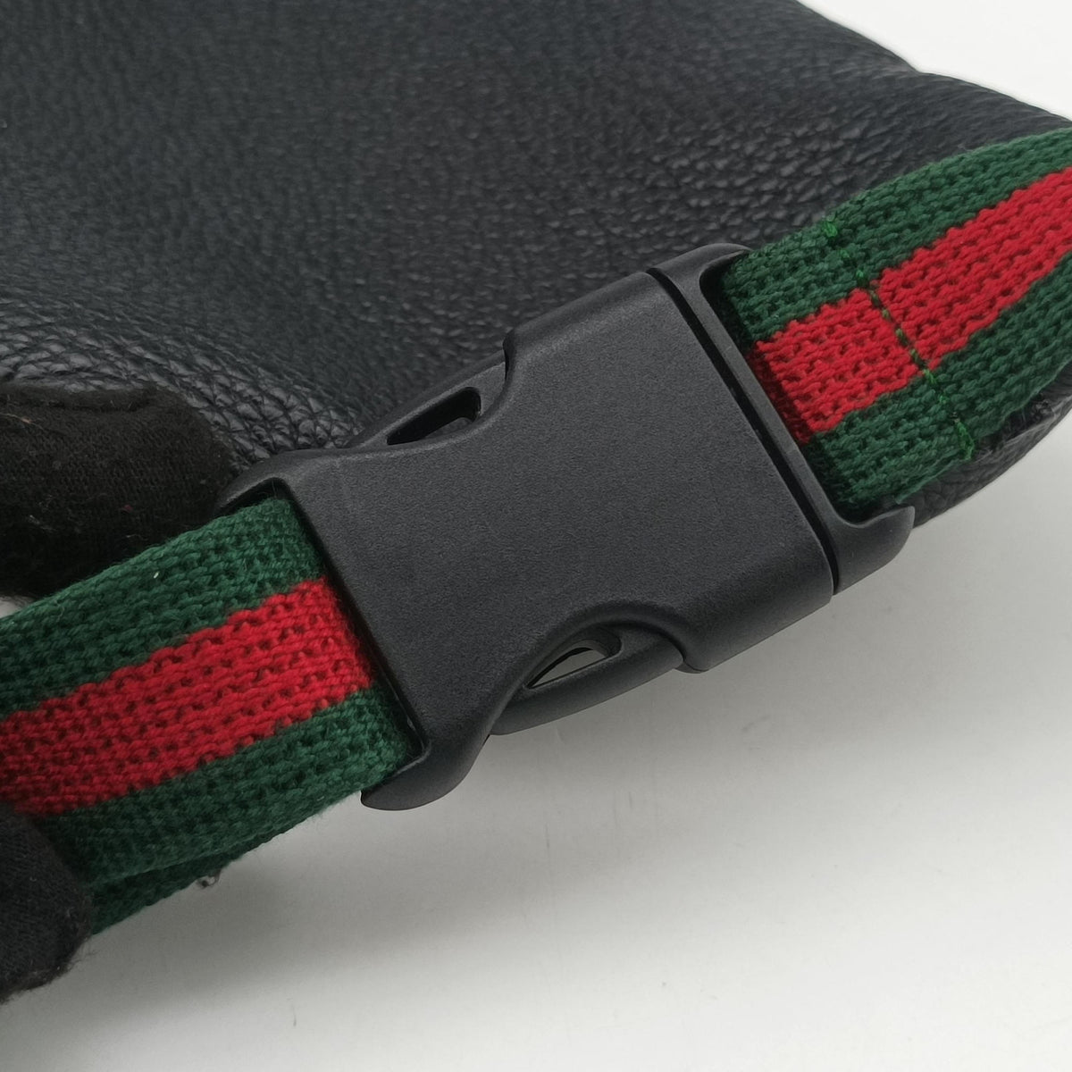 Pre-owned Gucci Print Black Leather 527792 bum bag/waist bag | stylenewstar