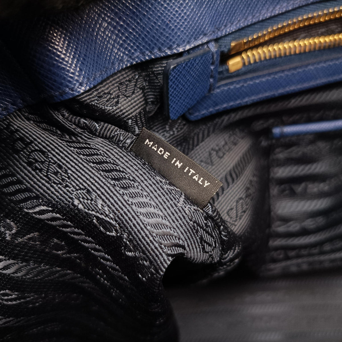 Secondhand Prada Galleria Navy SAFFIANO Leather BN2274 handbag | stylenewstar