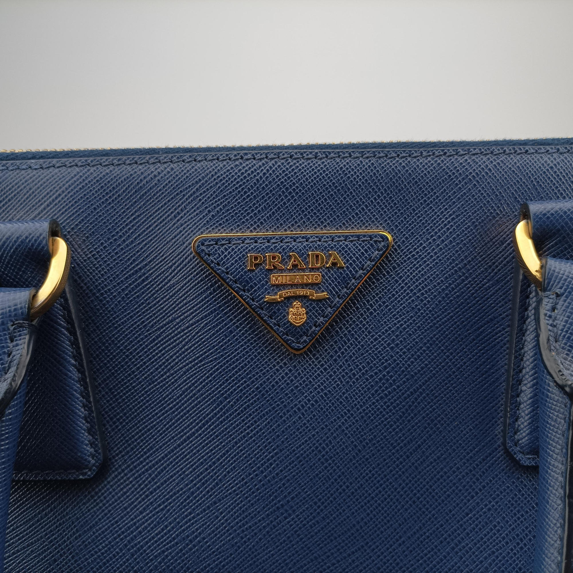 Vintage Prada Galleria Navy SAFFIANO Leather BN2274 handbag | stylenewstar