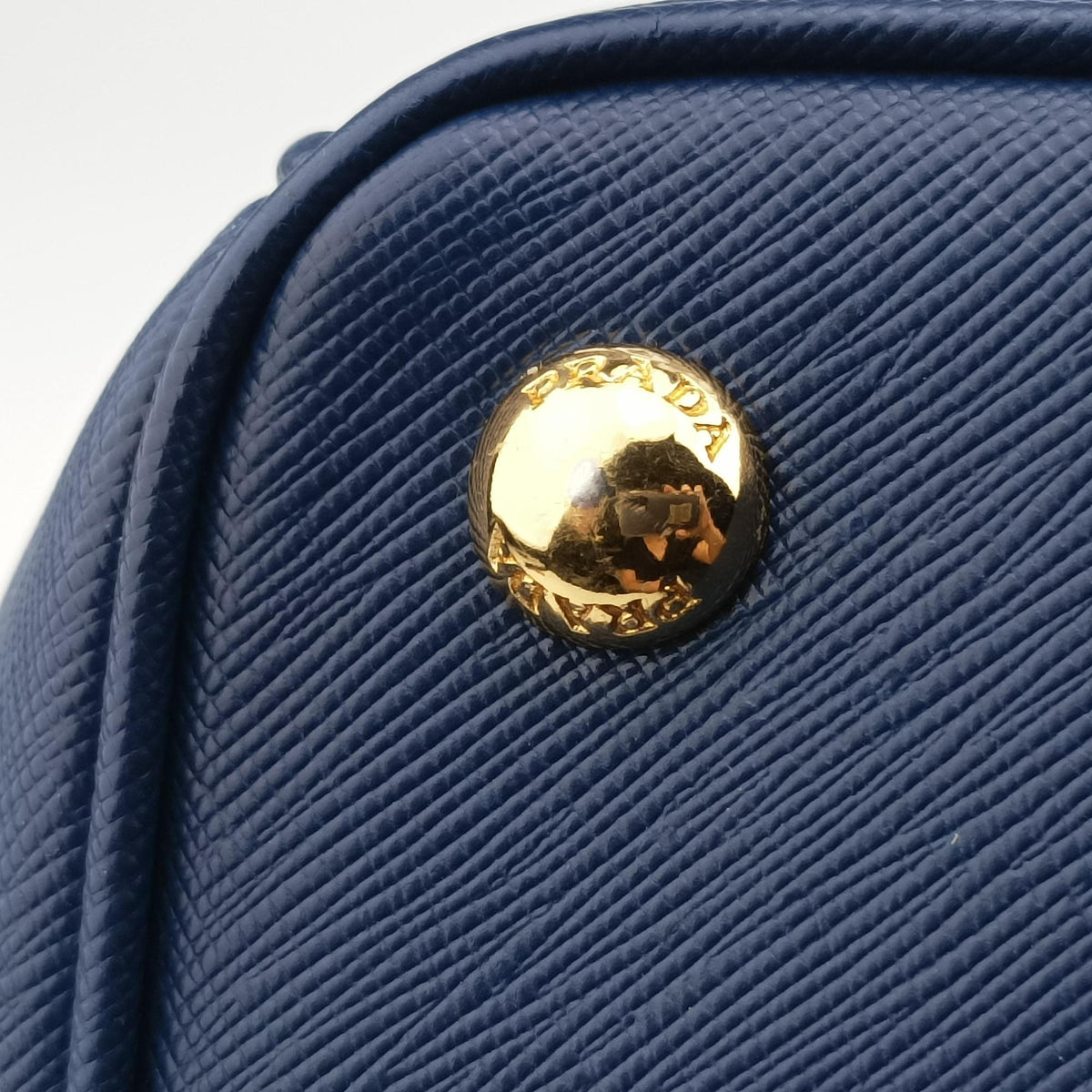 Vintage Prada Galleria Navy SAFFIANO Leather BN2274 handbag | stylenewstar