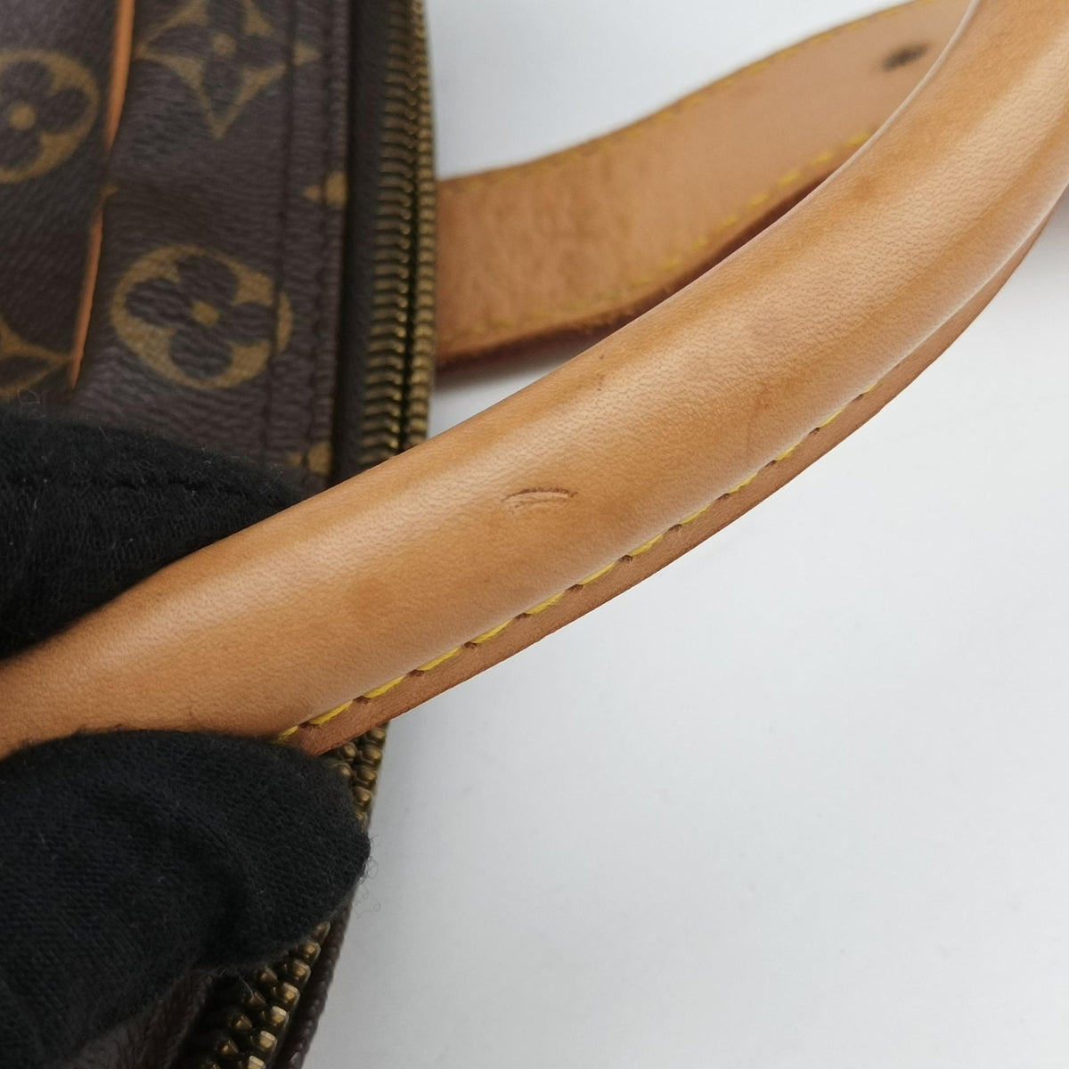 Pre-owned Louis Vuitton MANHATTAN GM Brown Monogram Canvas M40025 handbag | stylenewstar