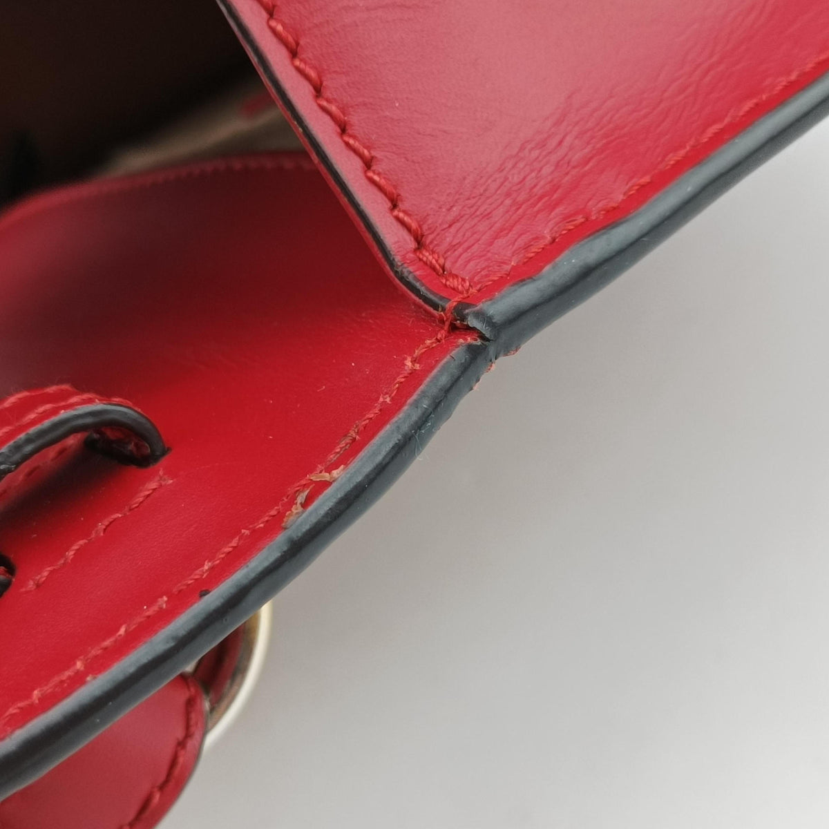 Pre-owned Gucci Sylvie Red Leather 470270 shoulderbag | stylenewstar