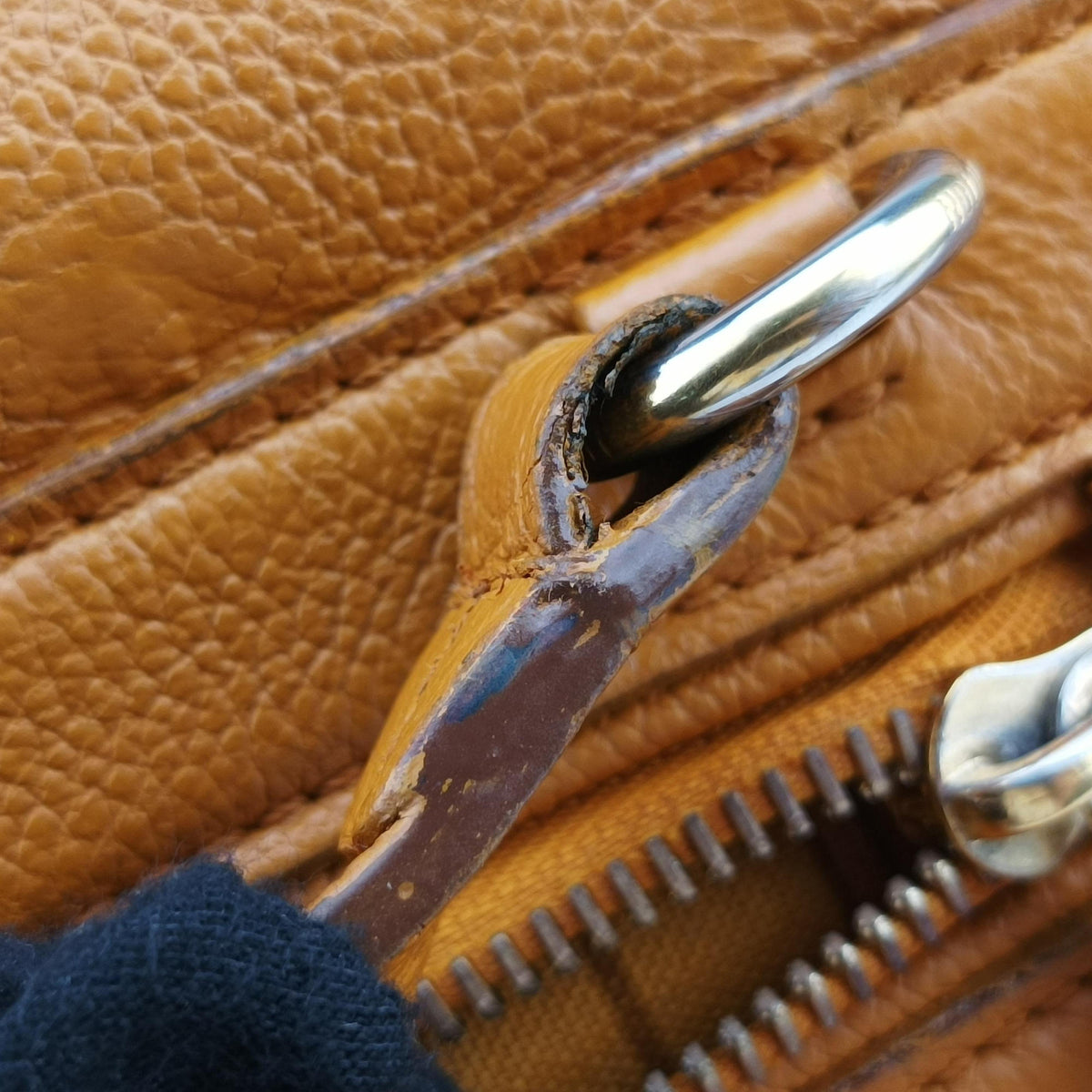 Secondhand Louis Vuitton Lumineuse PM saffron Monogram Empreinte M94324 shoulderbag | stylenewstar