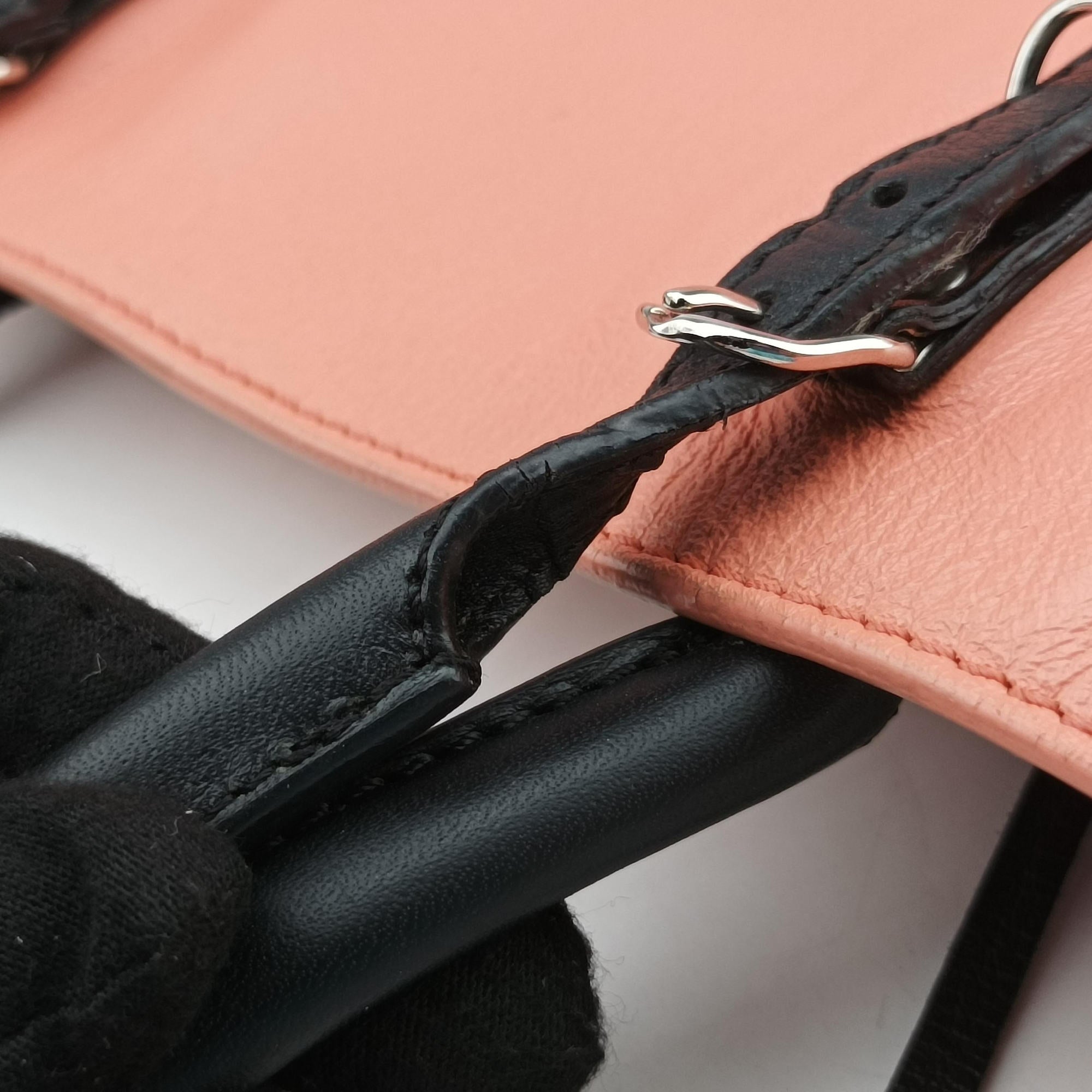 Pre-owned Balenciaga Paper Pink x Black Leather  handbag | stylenewstar