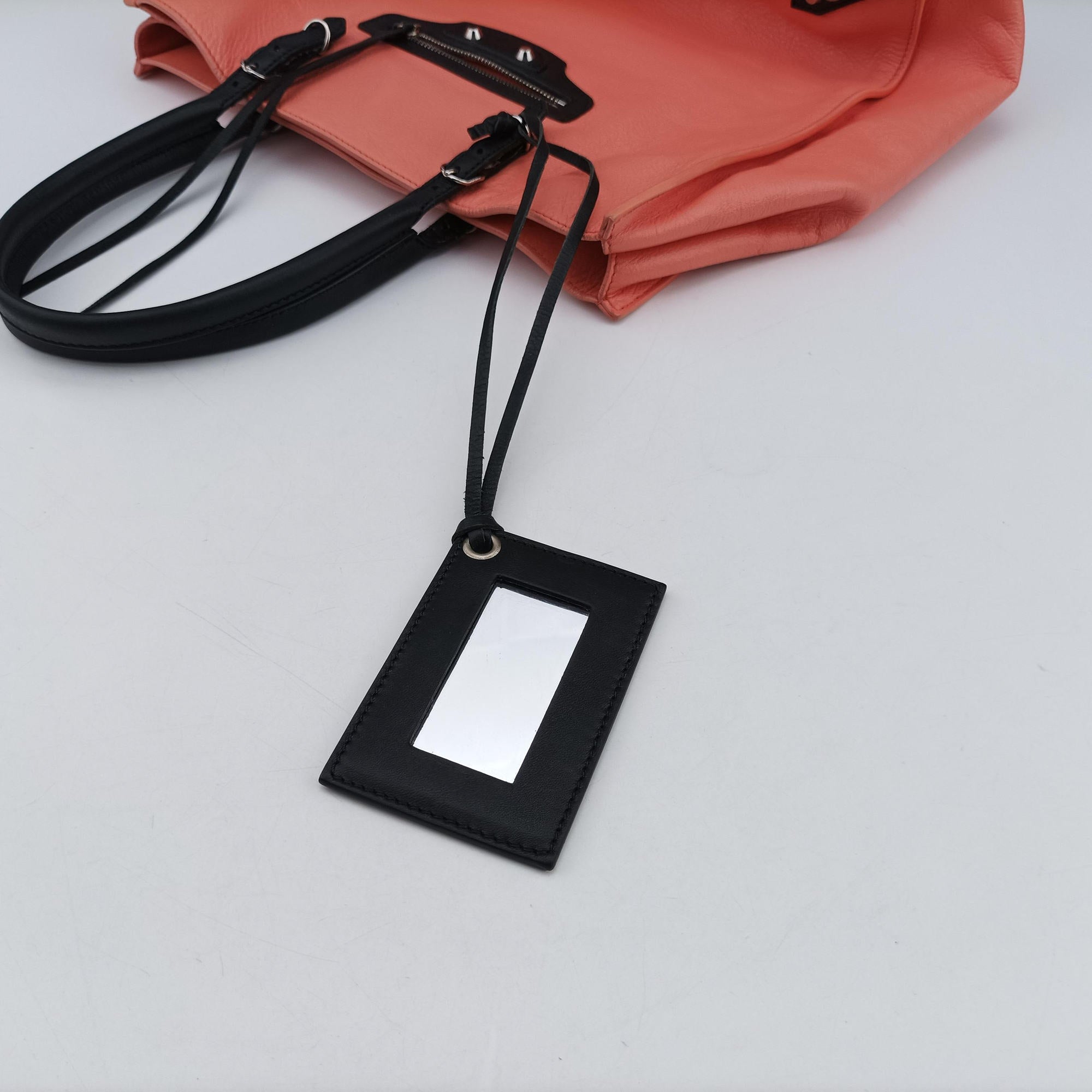 Pre-owned Balenciaga Paper Pink x Black Leather  handbag | stylenewstar
