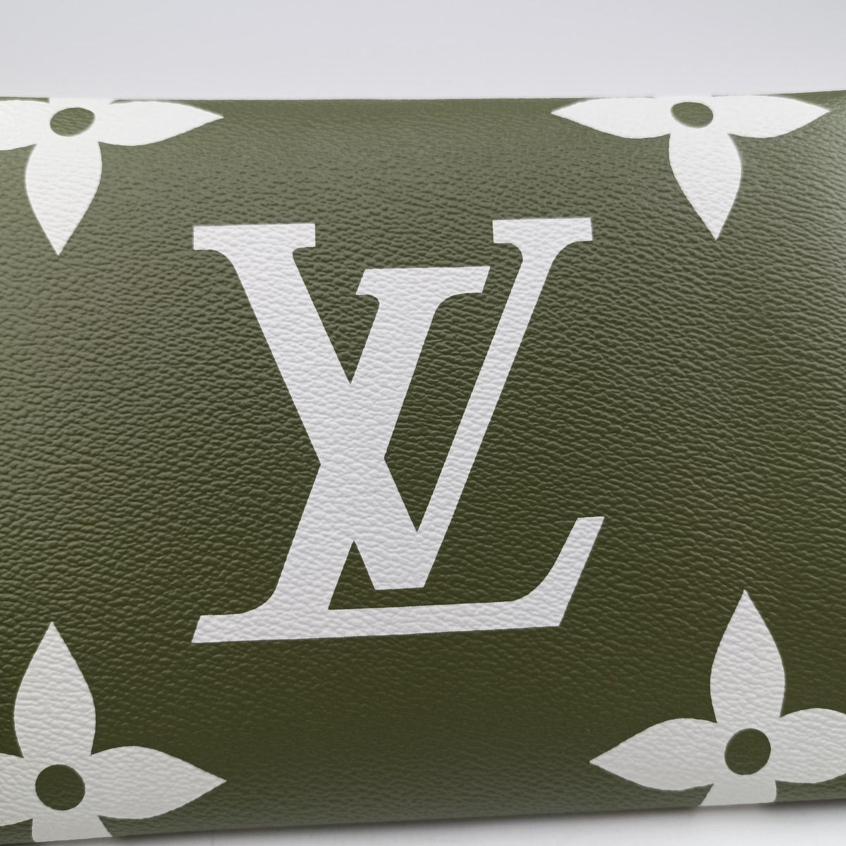Pre-owned Louis Vuitton Pochette Kirigami Green×Multicolor Monogram Giant M67600 clutchbag | stylenewstar