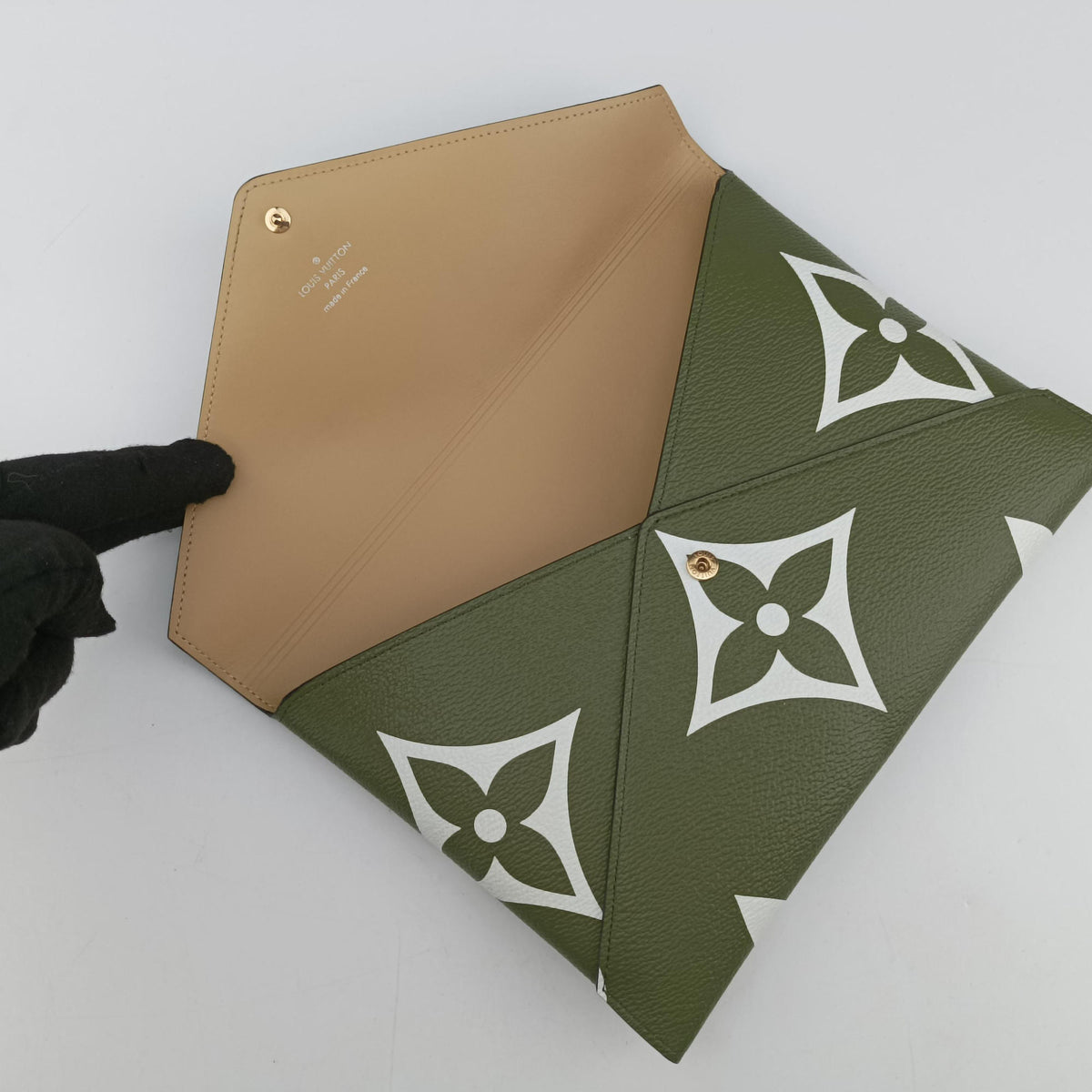 Pre-owned Louis Vuitton Pochette Kirigami Green×Multicolor Monogram Giant M67600 clutchbag | stylenewstar