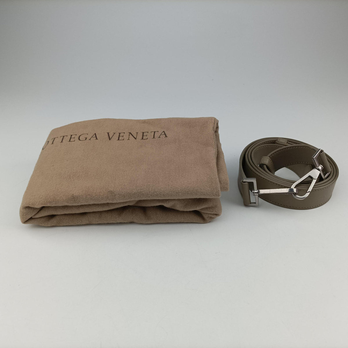 Secondhand Bottega Veneta The Arco Briefcase khaki lambskin  shoulderbag | stylenewstar