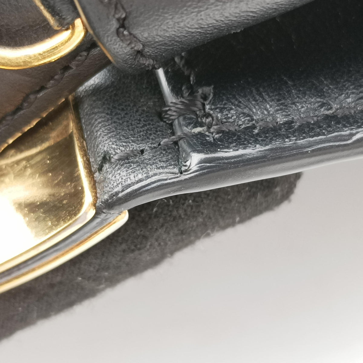 Secondhand Valentino My Rockstud Black Smooth Calfskin Leather  handbag | stylenewstar