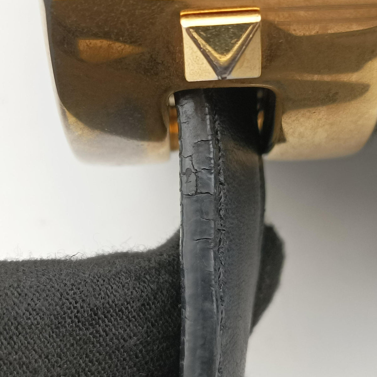 Secondhand Valentino My Rockstud Black Smooth Calfskin Leather  handbag | stylenewstar