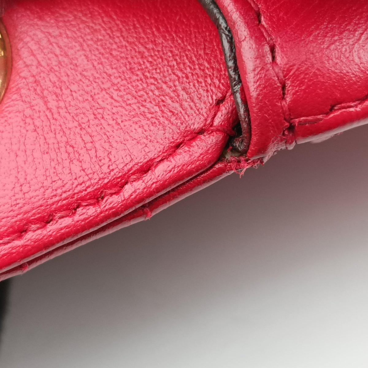 Pre-owned Yves Saint Laurent SULPICE Red Leather 532662 shoulderbag | stylenewstar