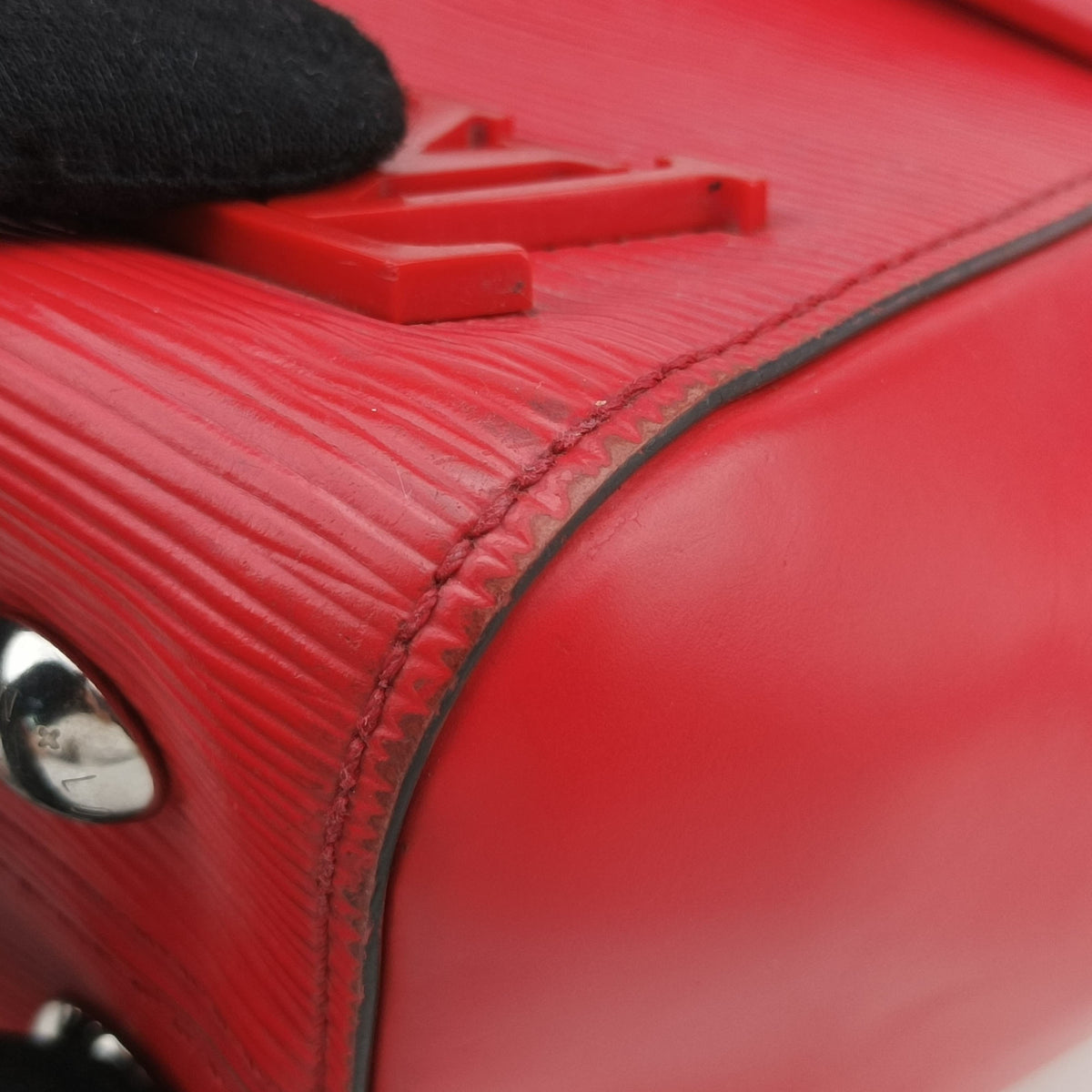 Vintage Louis Vuitton ClunyBB Red Epi M41337 shoulderbag | stylenewstar