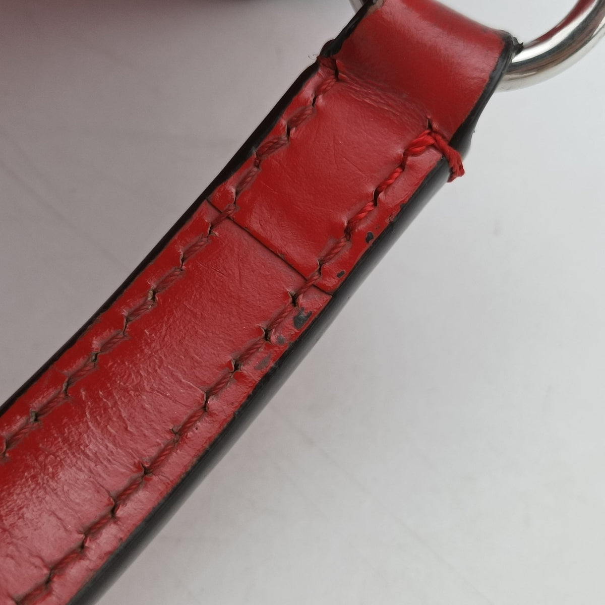 Vintage Louis Vuitton ClunyBB Red Epi M41337 shoulderbag | stylenewstar