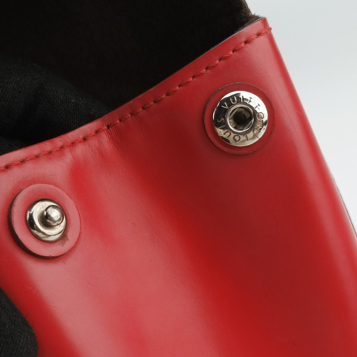 Vintage Louis Vuitton ClunyBB Red Epi M41337 shoulderbag | stylenewstar