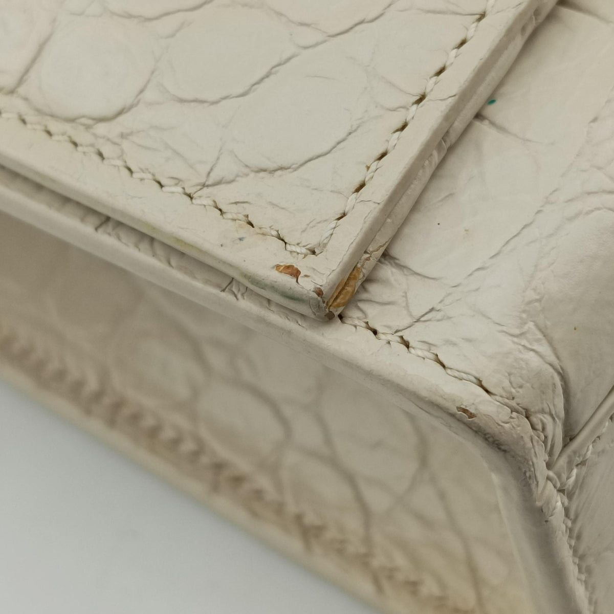 Pre-owned Yves Saint Laurent KATE Beige Leather 354119 shoulderbag | stylenewstar