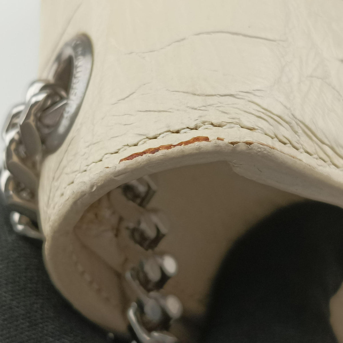 Pre-owned Yves Saint Laurent KATE Beige Leather 354119 shoulderbag | stylenewstar