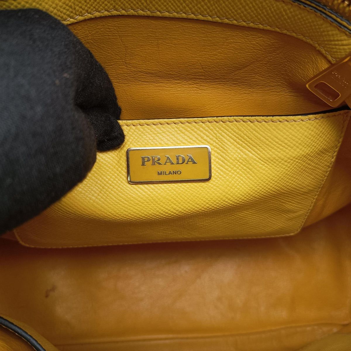Secondhand Prada Cuir Top Handle Yellow SAFFIANO Leather BL0902 shoulderbag | stylenewstar