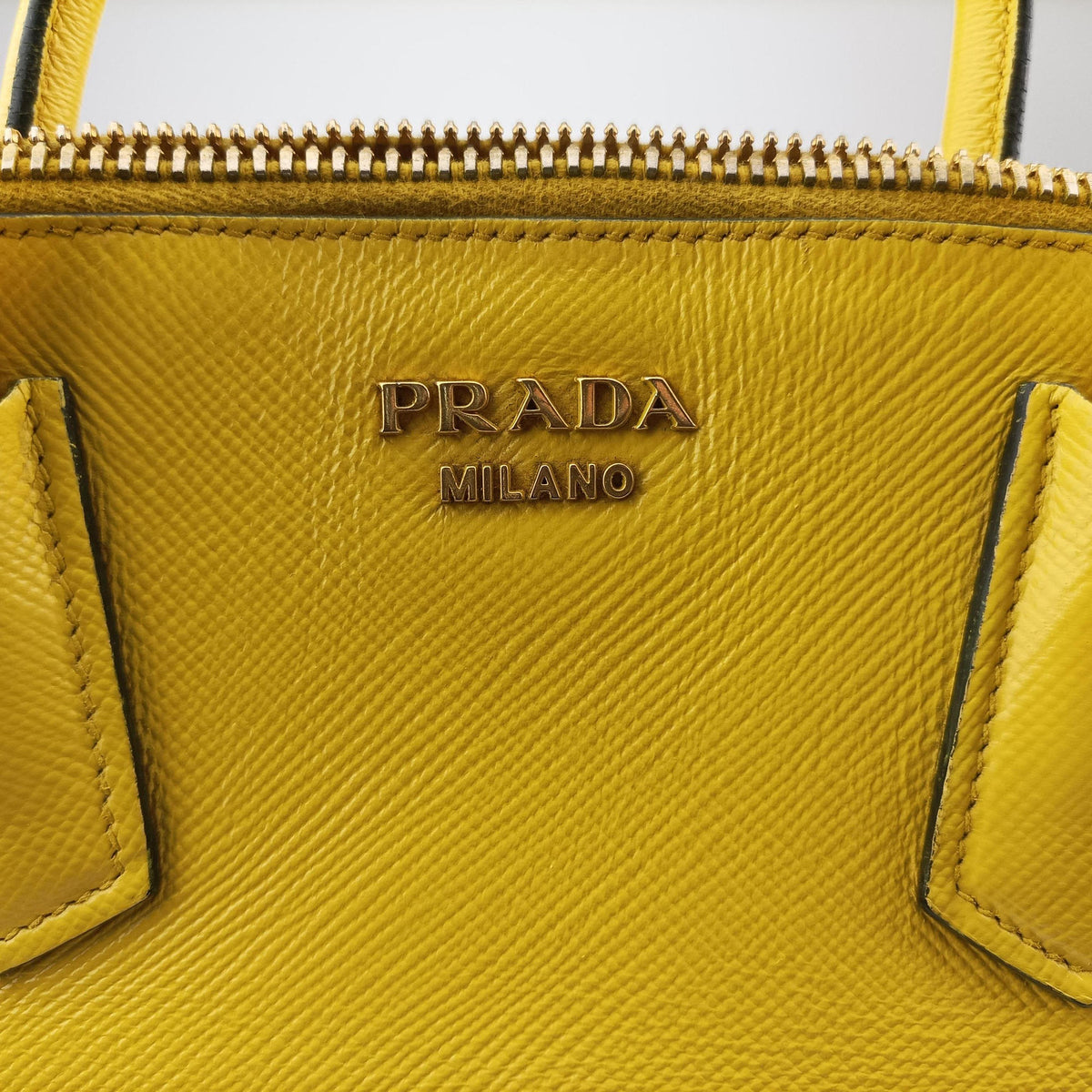 Secondhand Prada Cuir Top Handle Yellow SAFFIANO Leather BL0902 shoulderbag | stylenewstar