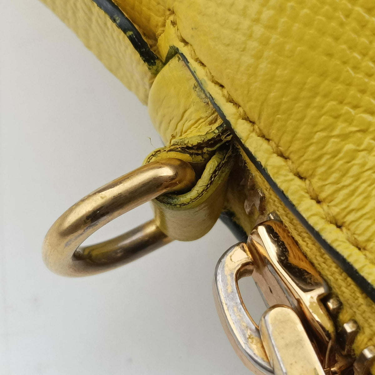 Secondhand Prada Cuir Top Handle Yellow SAFFIANO Leather BL0902 shoulderbag | stylenewstar