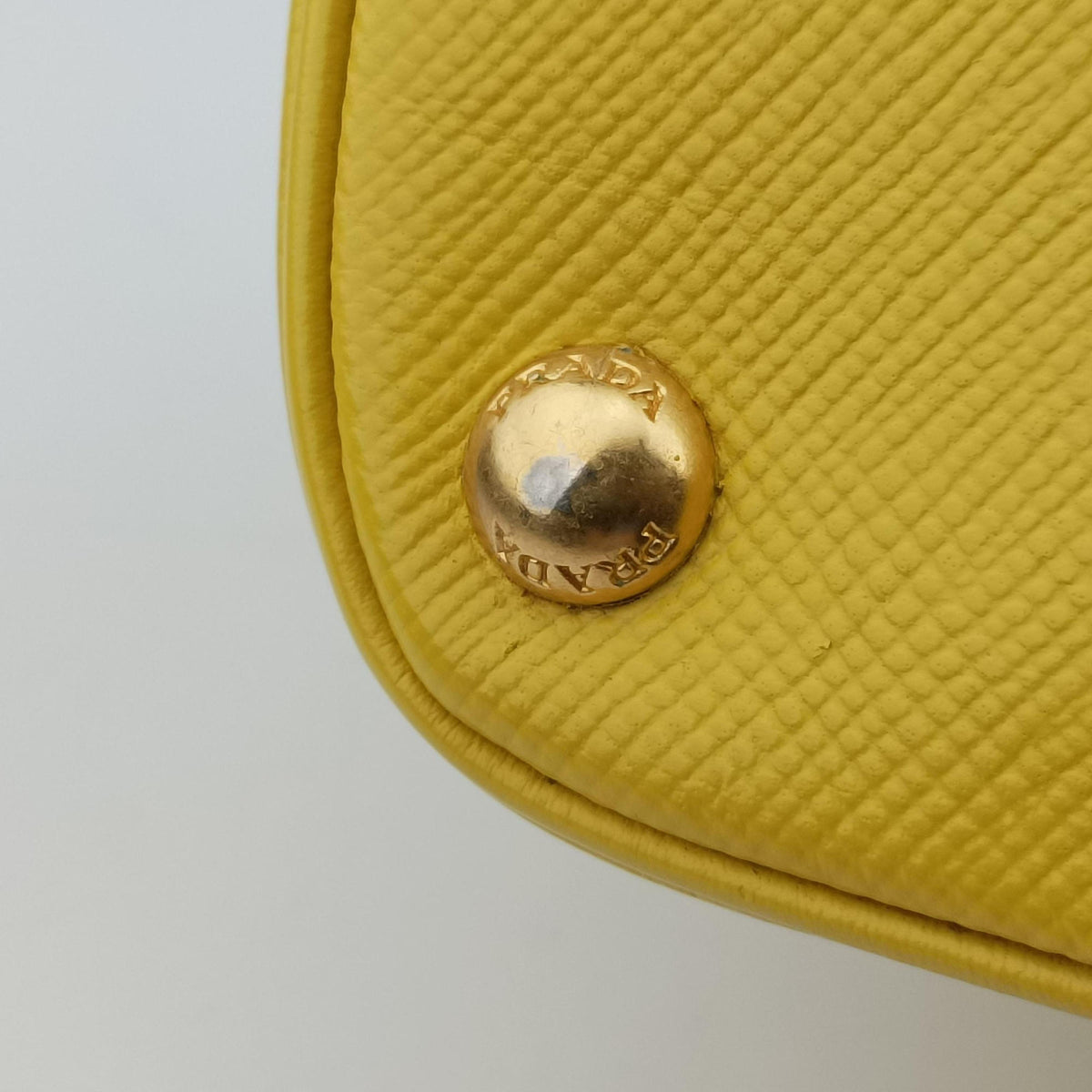 Secondhand Prada Cuir Top Handle Yellow SAFFIANO Leather BL0902 shoulderbag | stylenewstar