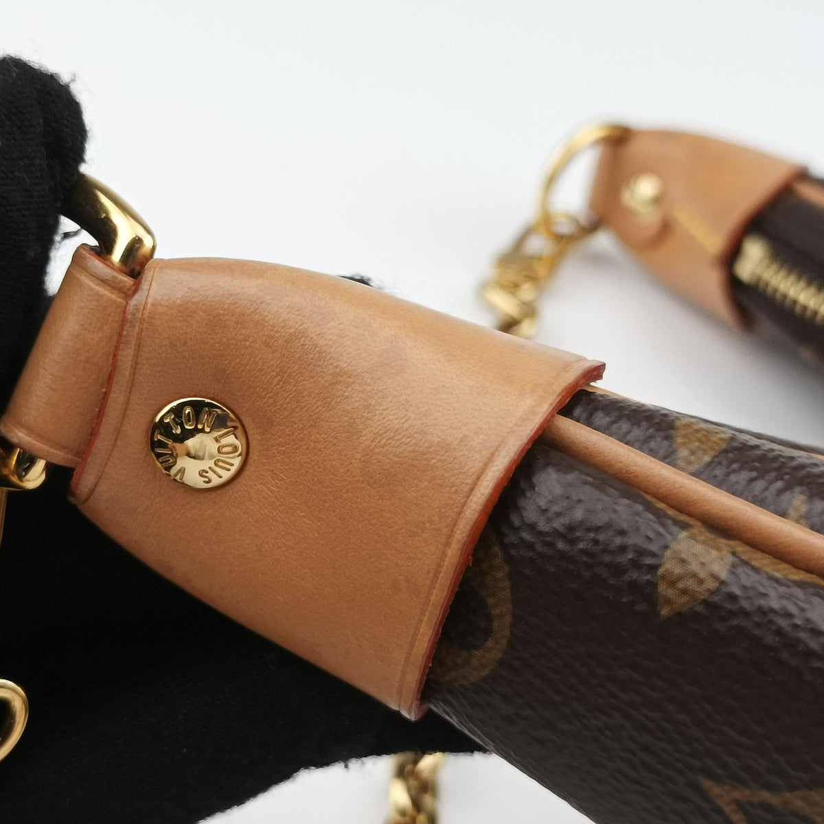 Pre-owned Louis Vuitton LOOP Brown×Beige Monogram Canvas M81098 shoulderbag | stylenewstar