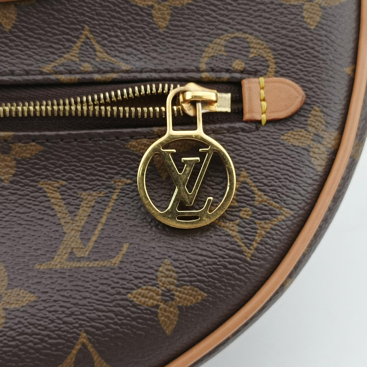 Pre-owned Louis Vuitton LOOP Brown×Beige Monogram Canvas M81098 shoulderbag | stylenewstar