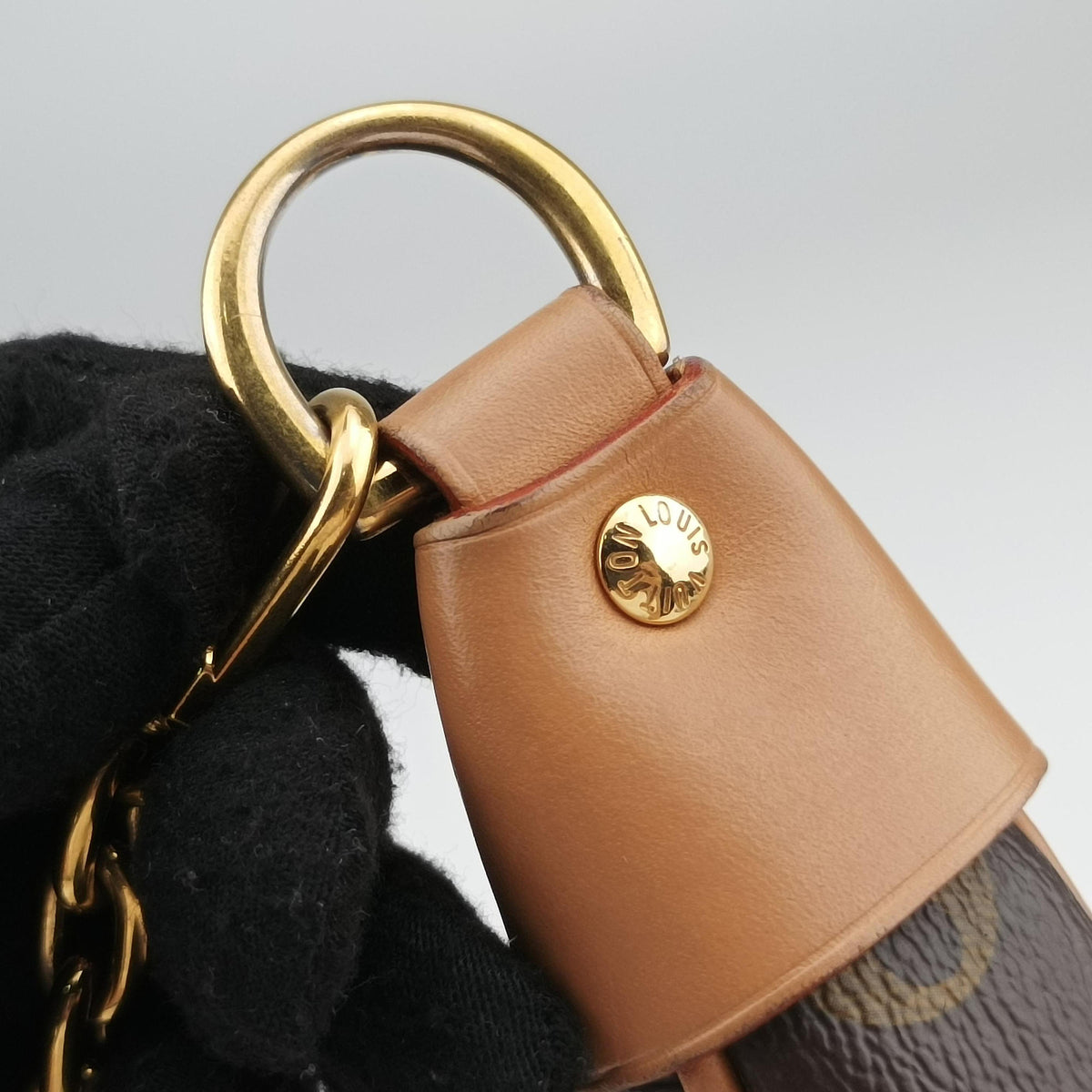 Pre-owned Louis Vuitton LOOP Brown×Beige Monogram Canvas M81098 shoulderbag | stylenewstar