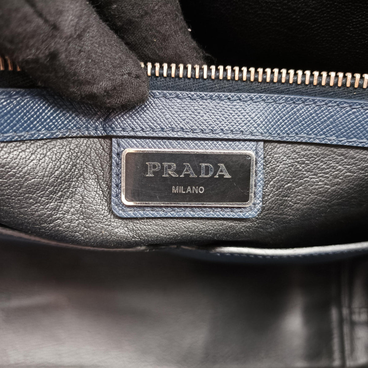 Pre-owned Prada Business Briefcase Navy SAFFIANO Leather 2VE011 handbag | stylenewstar