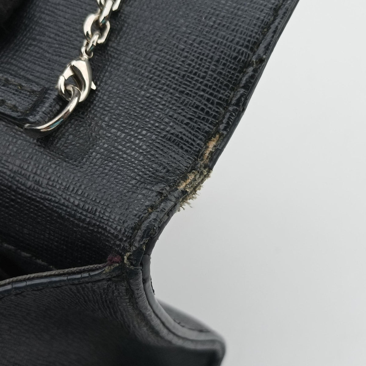 Pre-owned Fendi Monster Eyes Continental Black Leather 8M0322 shoulderbag | stylenewstar