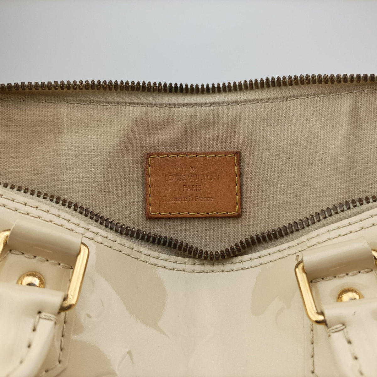 Pre-owned Louis Vuitton Alma PM Dune Vernis M90101 handbag | stylenewstar