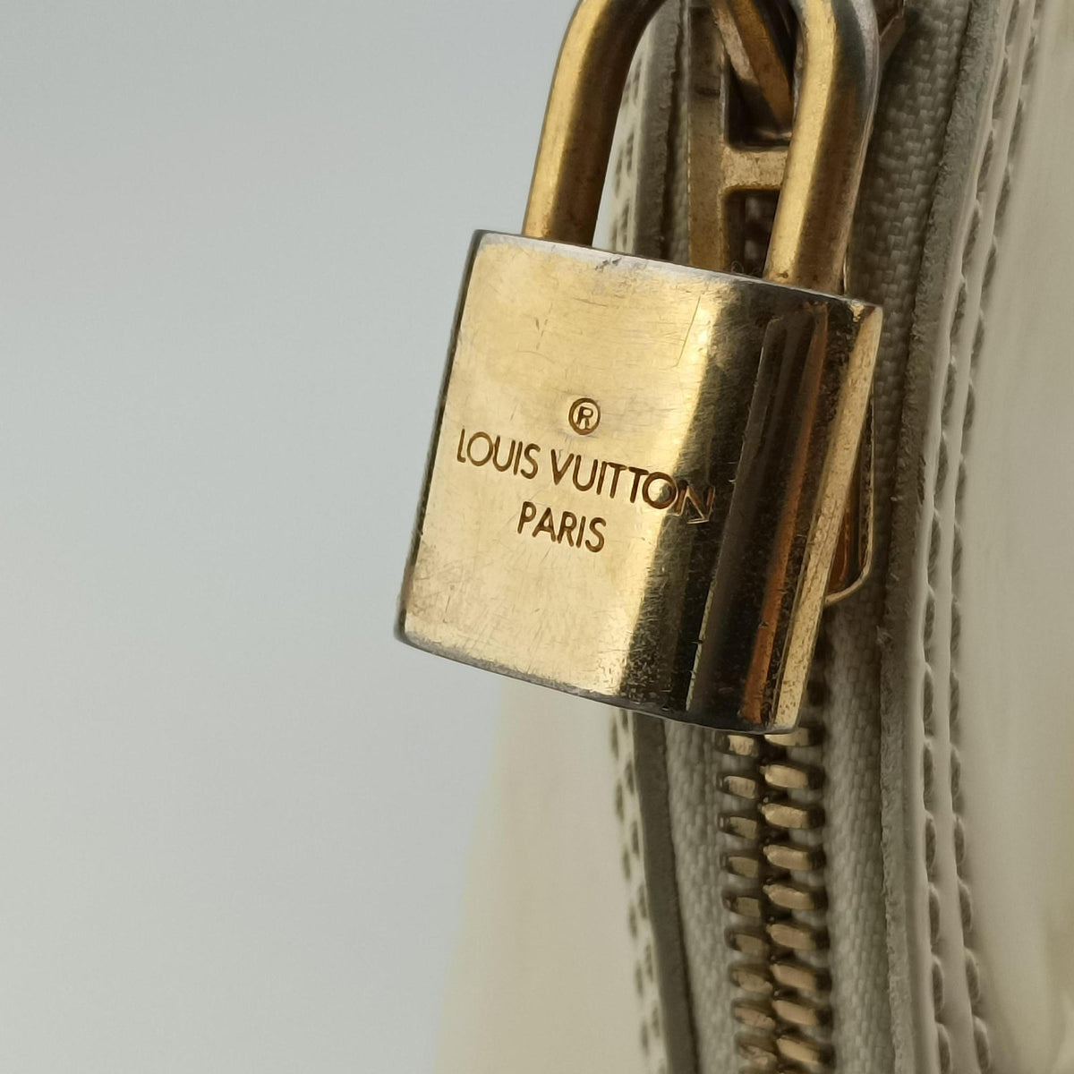 Pre-owned Louis Vuitton Alma PM Dune Vernis M90101 handbag | stylenewstar