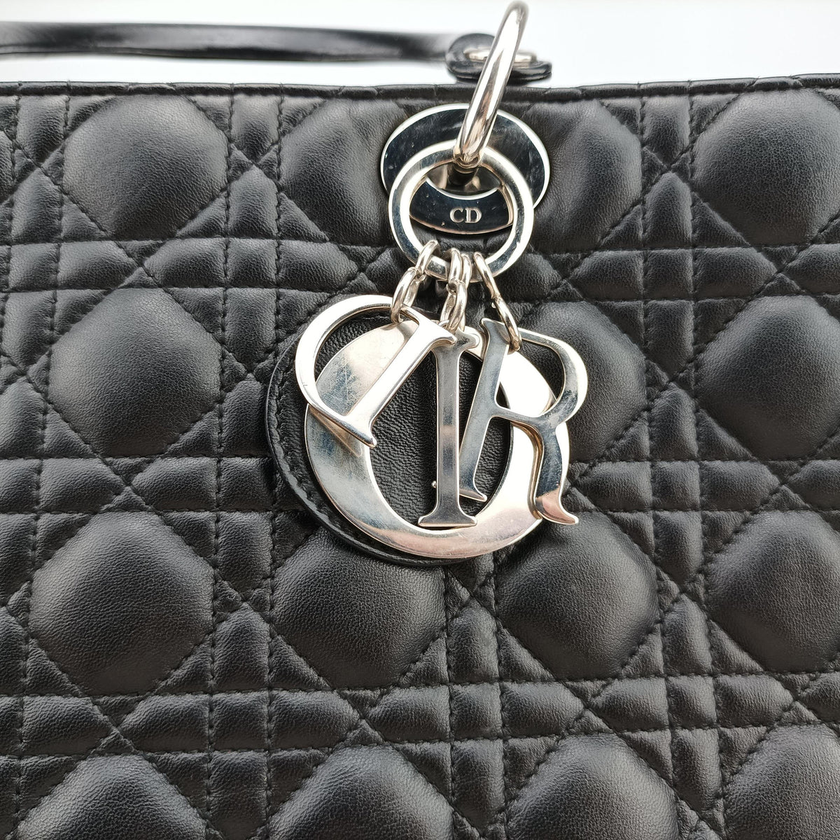 Secondhand Christian Dior Lady Dior Black lambskin  handbag | stylenewstar