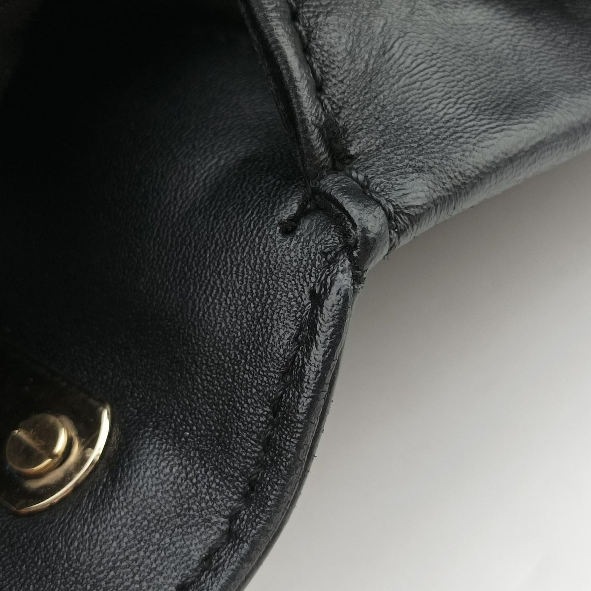 Pre-owned Valentino Rockstud Va Va Voom Black Leather  shoulderbag | stylenewstar