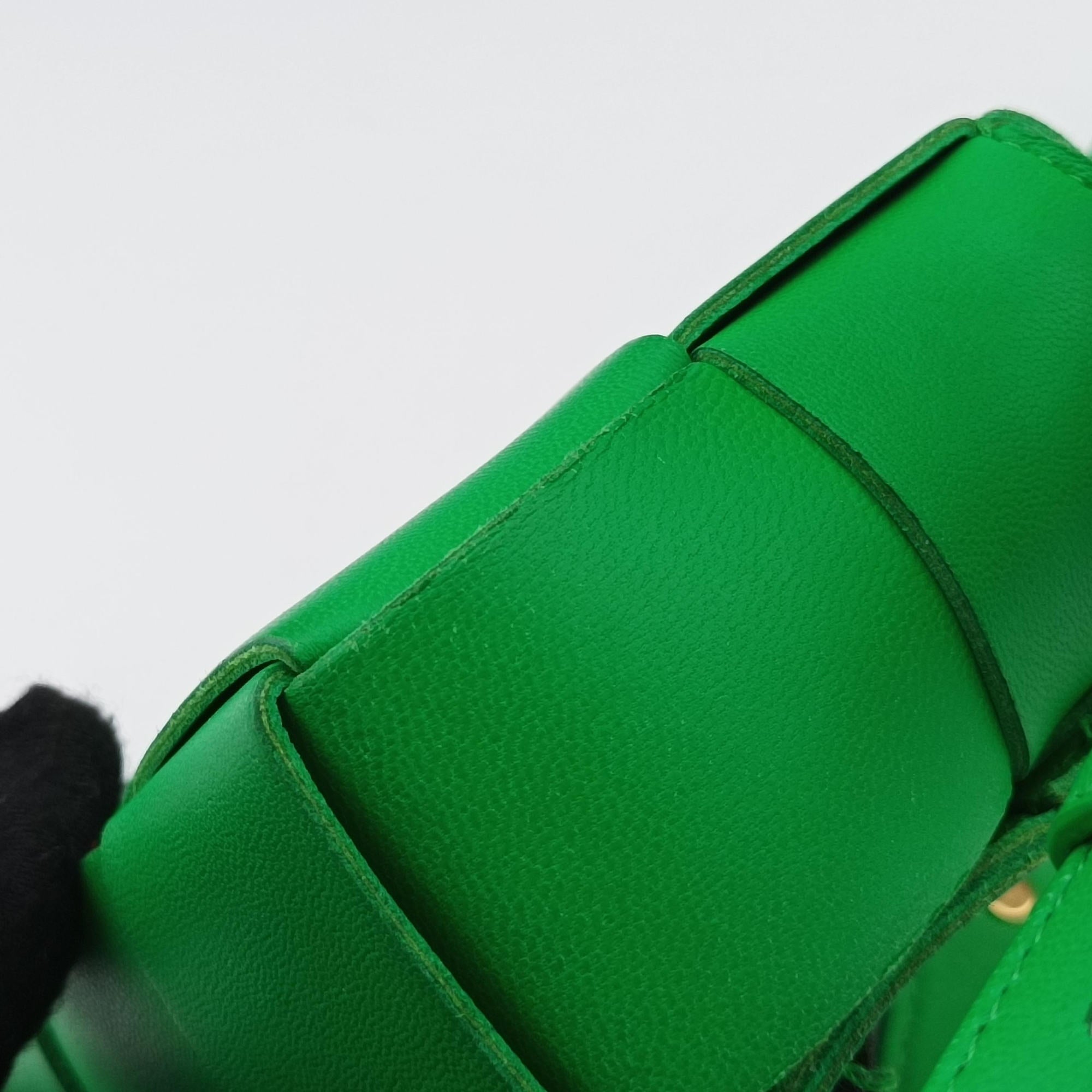 Pre-owned Bottega Veneta candy cassette Green lambskin  shoulderbag | stylenewstar