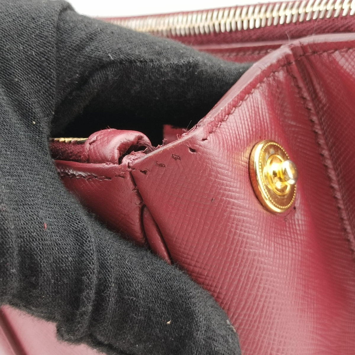 Secondhand Prada Galleria Burgundy SAFFIANO Leather BN1874 handbag | stylenewstar