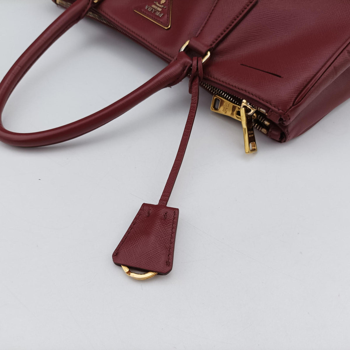 Secondhand Prada Galleria Burgundy SAFFIANO Leather BN1874 handbag | stylenewstar