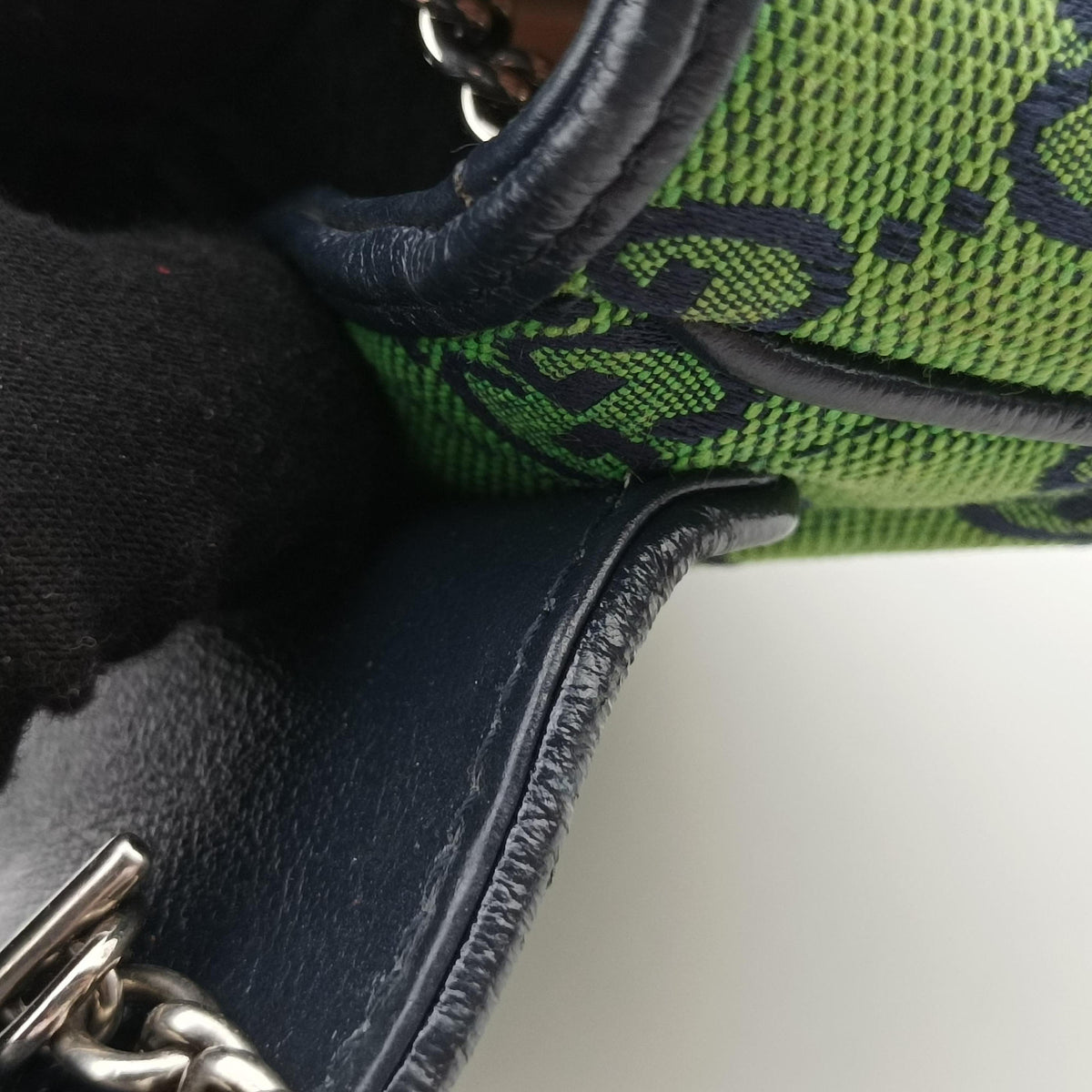 Pre-owned Gucci GG Marmont Green Canvas 476433 shoulderbag | stylenewstar