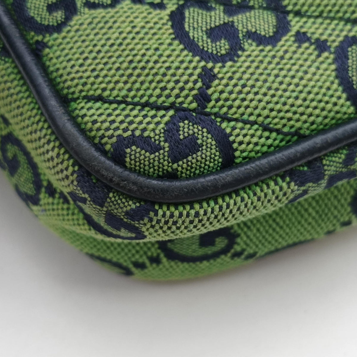 Pre-owned Gucci GG Marmont Green Canvas 476433 shoulderbag | stylenewstar
