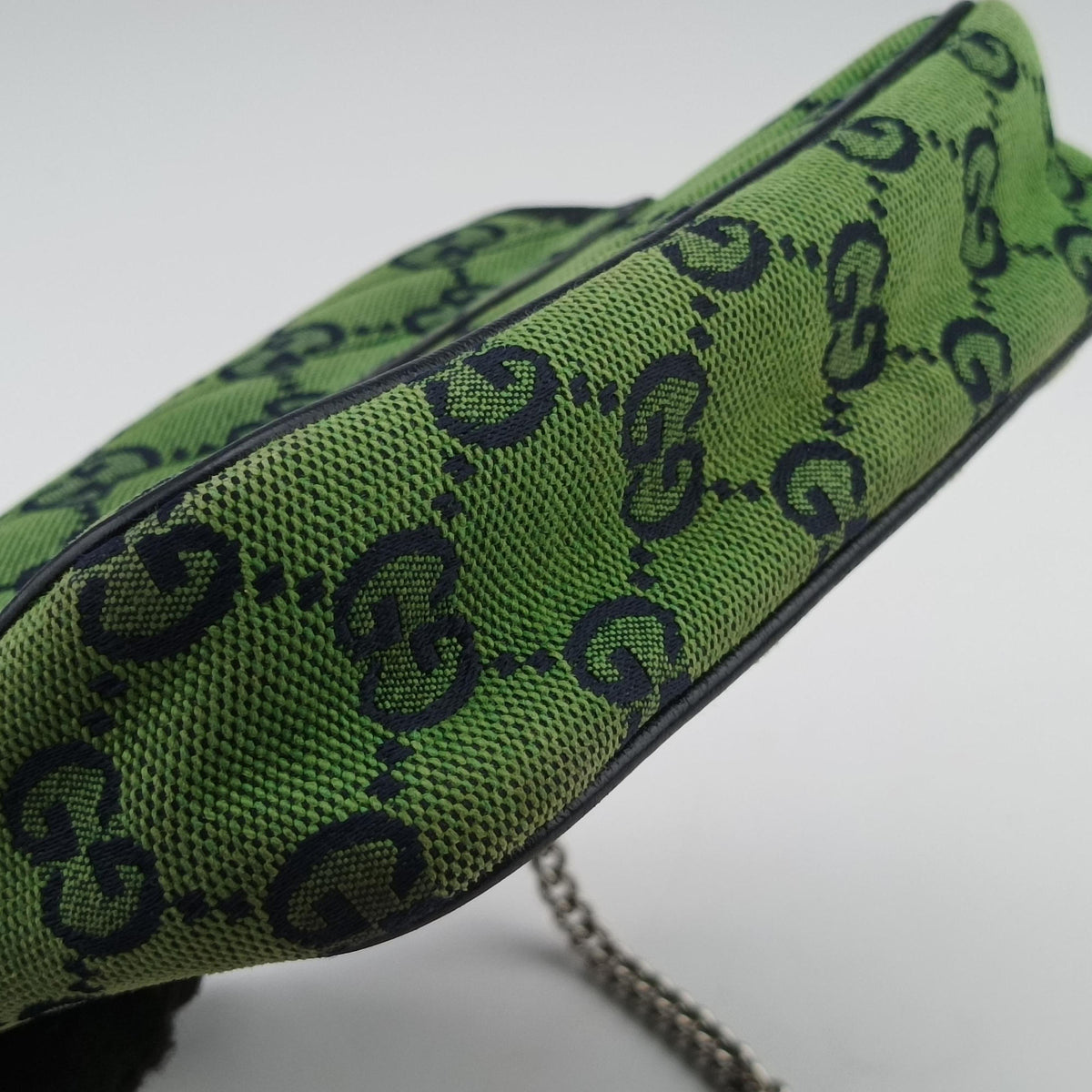 Pre-owned Gucci GG Marmont Green Canvas 476433 shoulderbag | stylenewstar