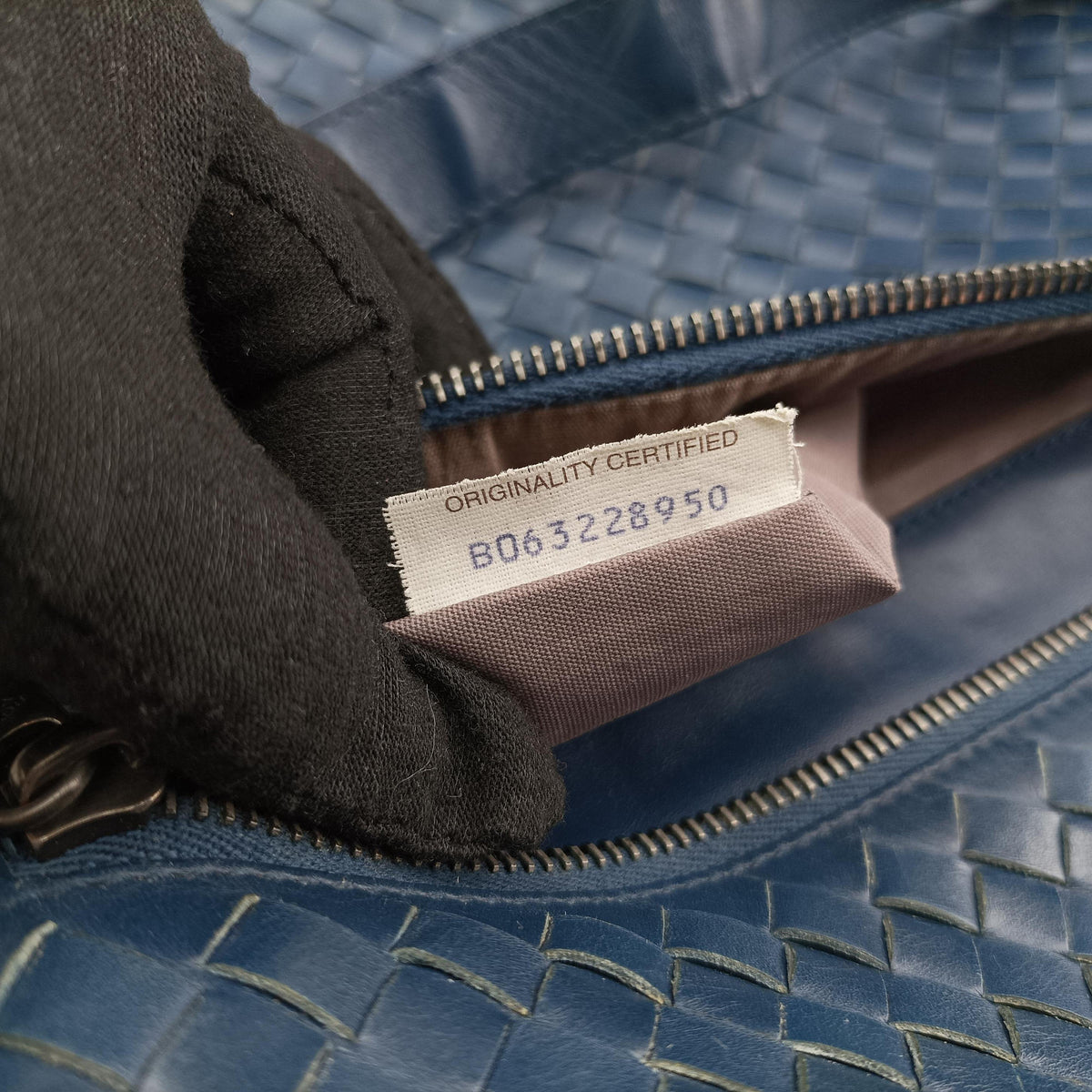 Pre-owned Bottega Veneta Intrecciato Navy lambskin  shoulderbag | stylenewstar