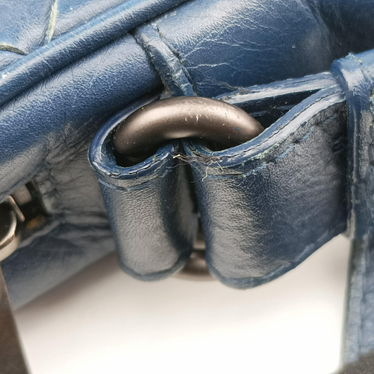 Pre-owned Bottega Veneta Intrecciato Navy lambskin  shoulderbag | stylenewstar