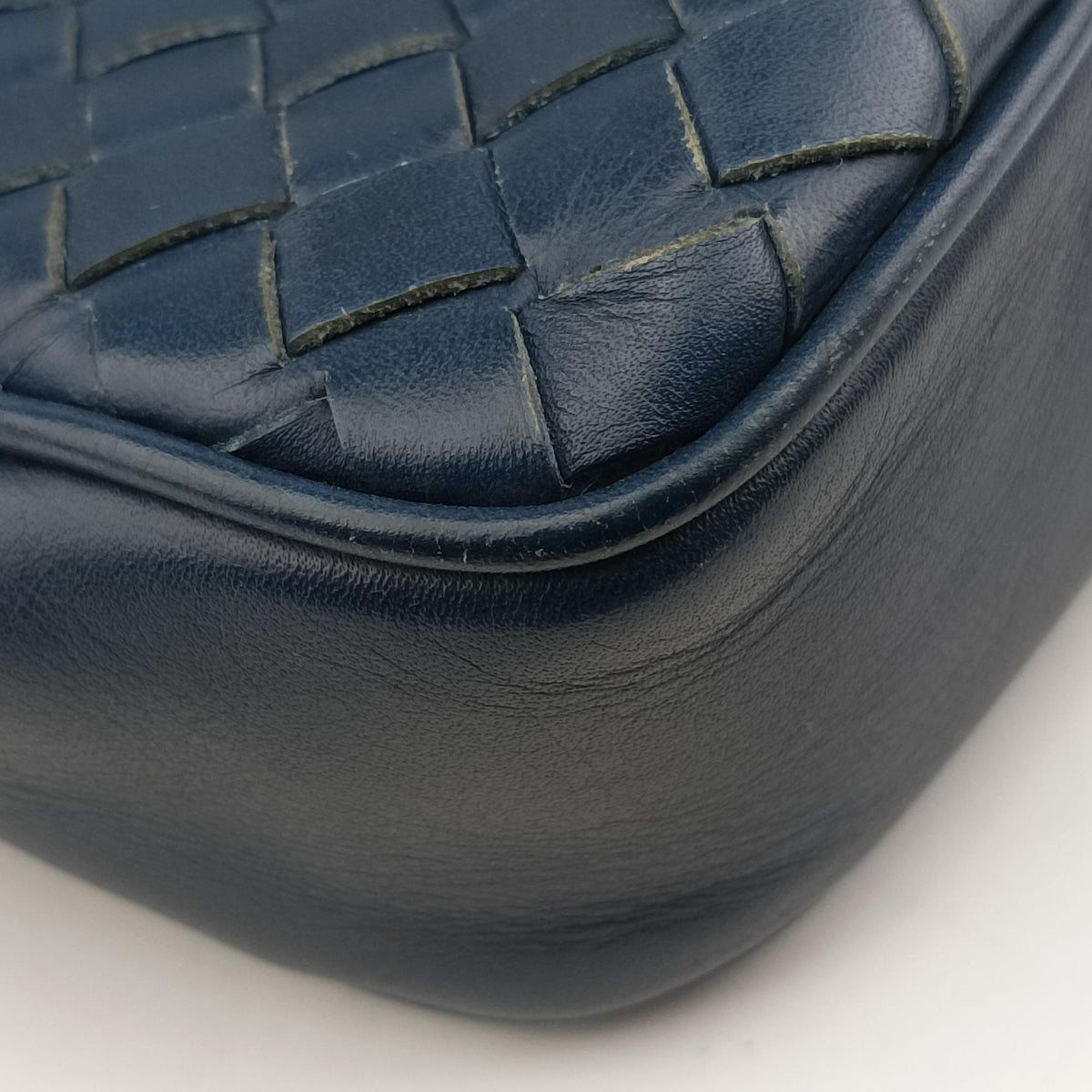 Pre-owned Bottega Veneta Intrecciato Navy lambskin  shoulderbag | stylenewstar