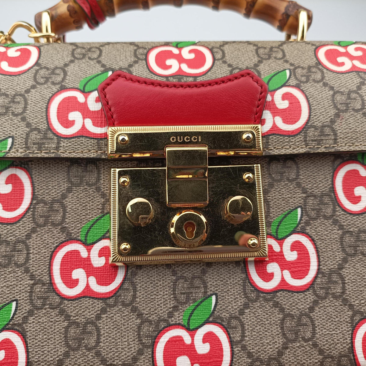 Pre-owned Gucci GG Apple Padlock Bamboo beige×red×multi PVC coated canvas×Leather 603221 shoulderbag | stylenewstar