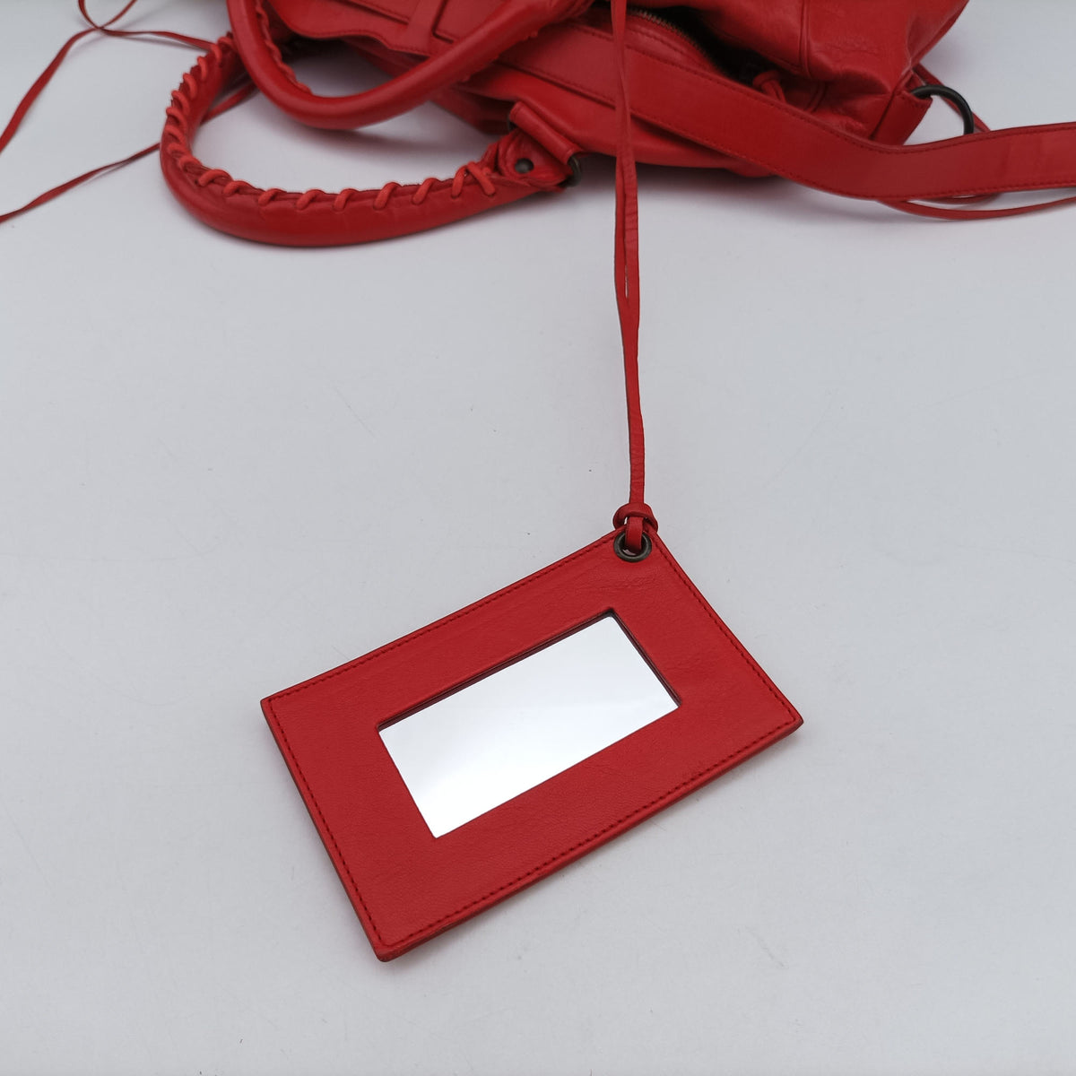 Pre-owned Balenciaga The Twiggy Red lambskin  shoulderbag | stylenewstar