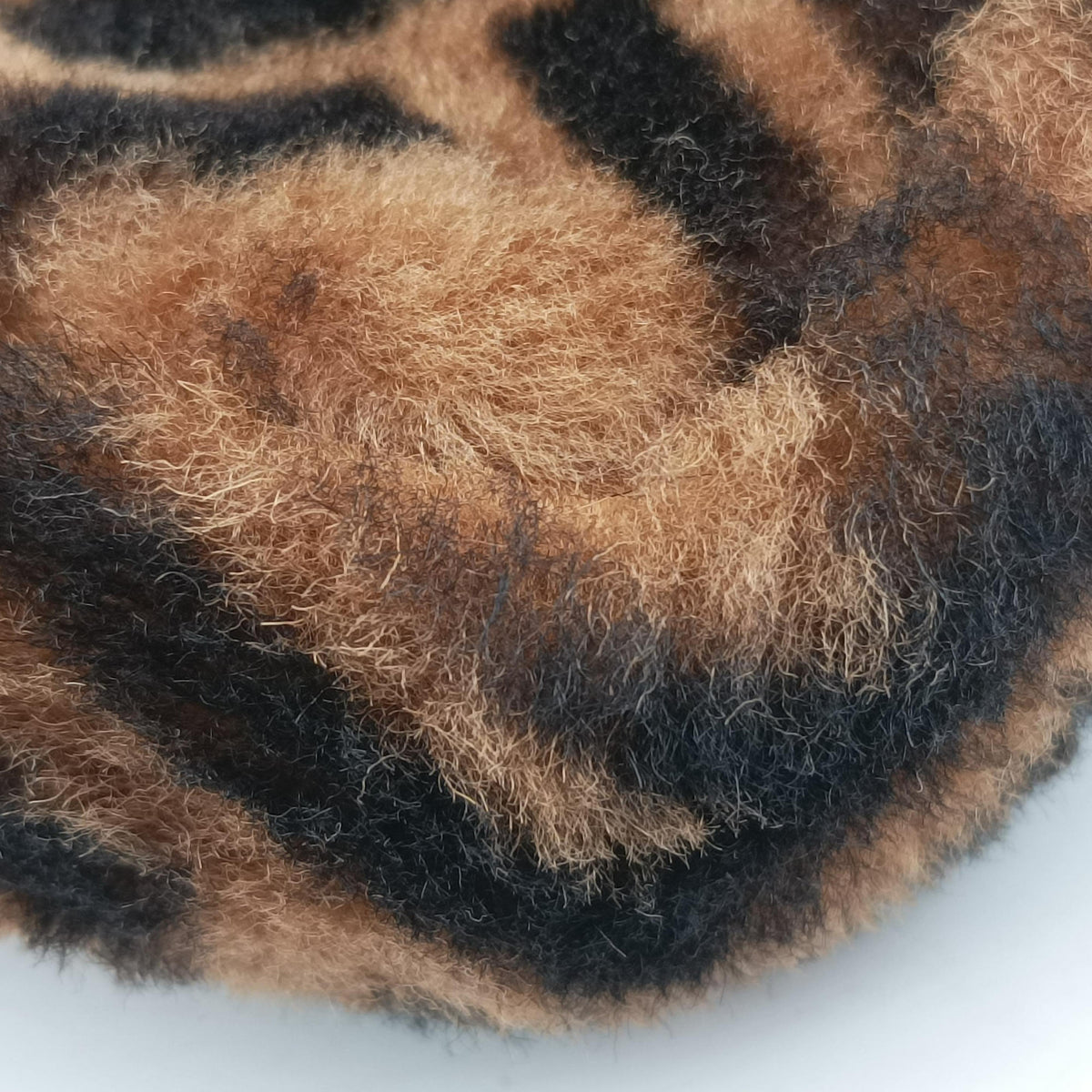Pre-owned Fendi BAGUETTE Brown×Black fur 8BS017 shoulderbag | stylenewstar