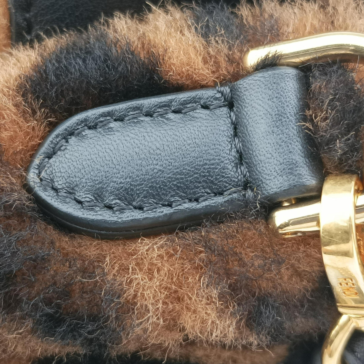 Pre-owned Fendi BAGUETTE Brown×Black fur 8BS017 shoulderbag | stylenewstar
