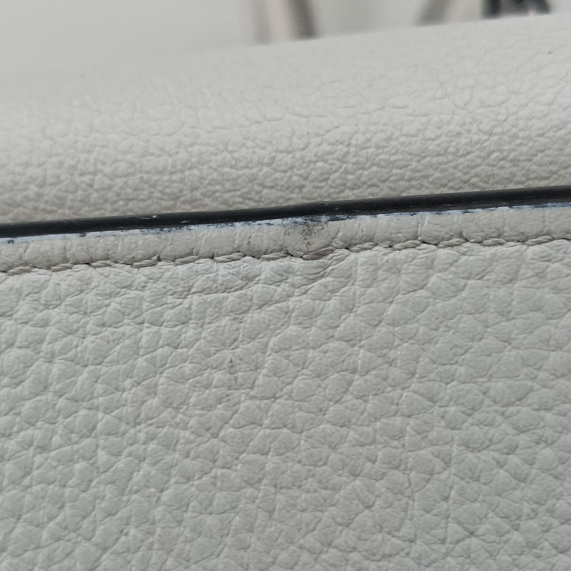 Secondhand Loewe Hammock White Leather  shoulderbag | stylenewstar