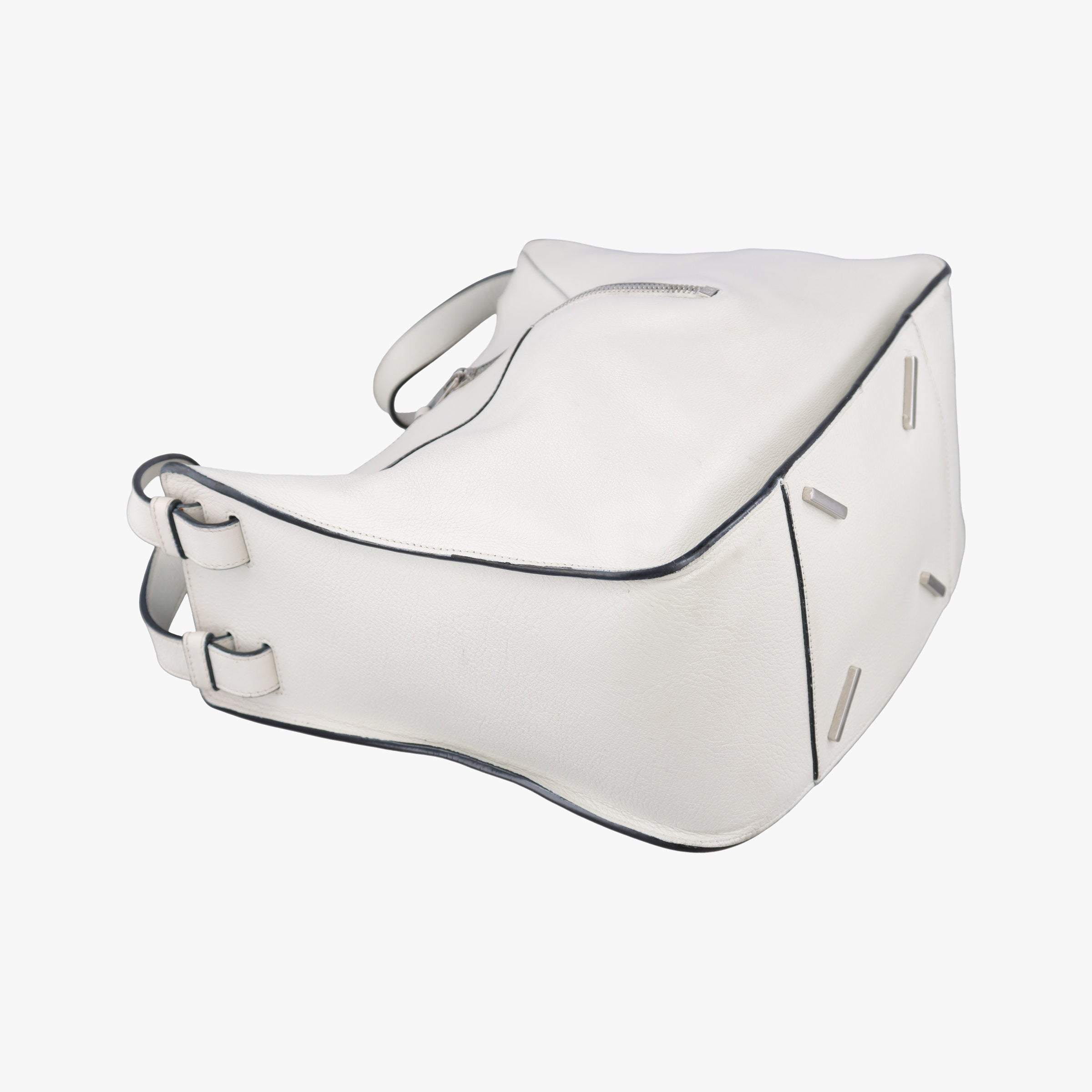 Secondhand Loewe Hammock White Leather  shoulderbag | stylenewstar
