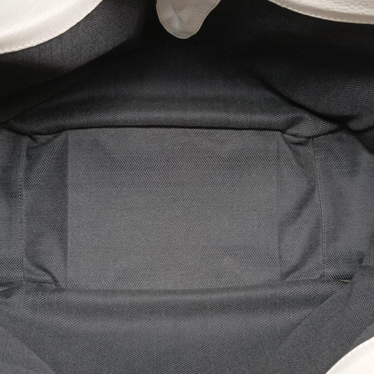 Secondhand Loewe Hammock White Leather  shoulderbag | stylenewstar