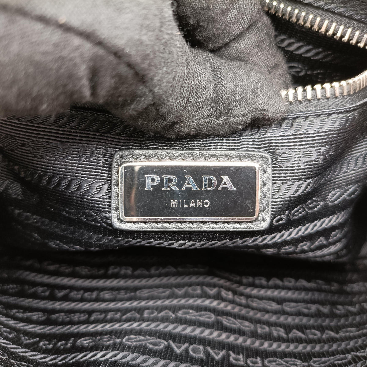 Vintage Prada Triangle Logo White Saffiano Leather 2VL012 bum bag/waist bag | stylenewstar
